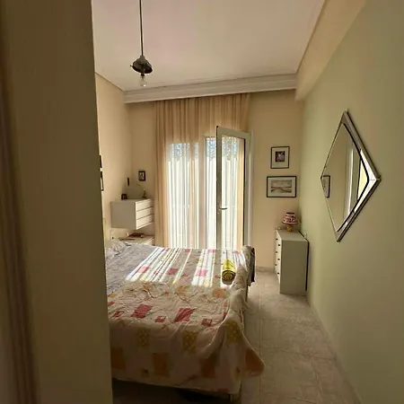 The Nest In * Mandra