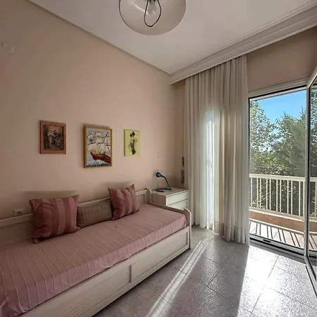 The Nest In Mandra